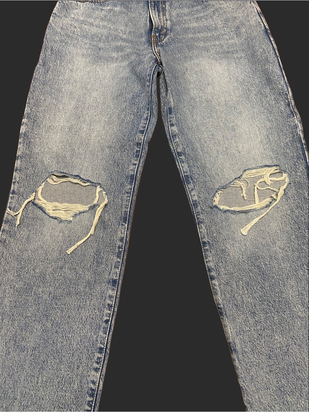 Levi's '94 ripped baggy jeans in a light blue denim wash. Size 29 - Picture 5 of 14